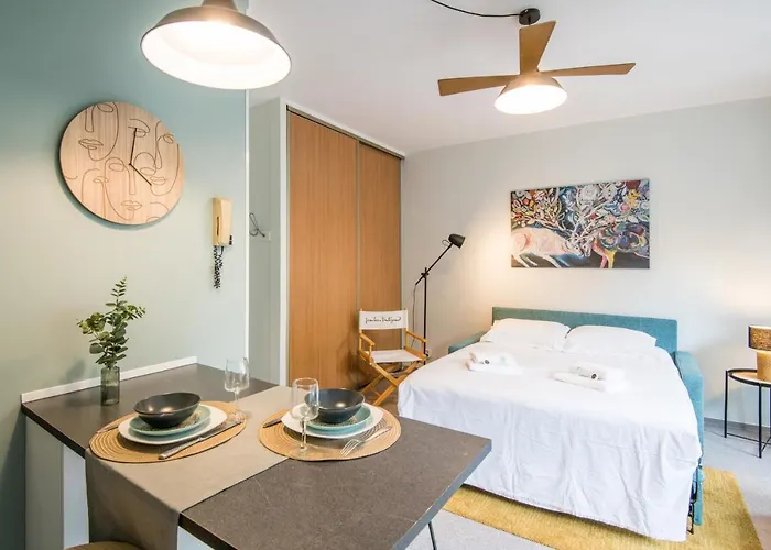 Cardabelle - Joli Appt Pour 2 Avec Parking Prive *